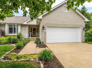 3352 Sunburst Dr, Bettendorf, IA 52722