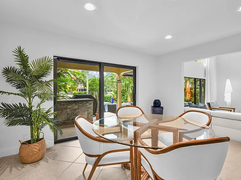 753 Villa Portofino Cir — Photo 19