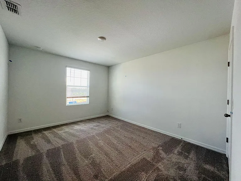 2223 Derwent Dr — Photo 17