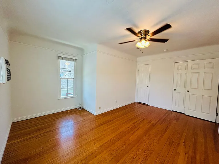 340-342 N Harper Ave — Photo 17