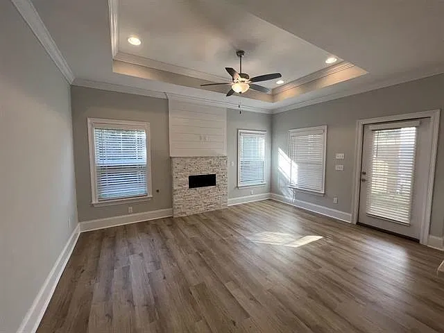 5 bed, 2.5 bath, 2120 sqft, $2,750 — Photo 3
