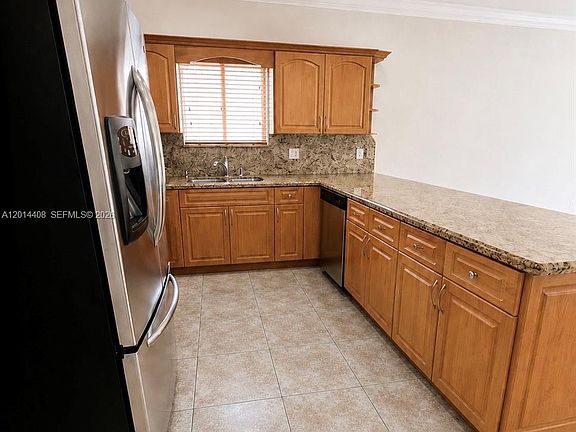 4th image of 16347 NW 88th Pl