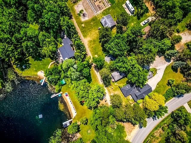 123 W Long Lake Dr photo 1