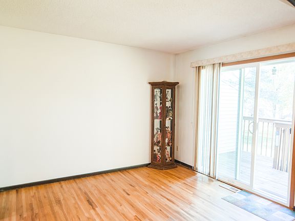 5th image of 8813 Ironwood Ave S