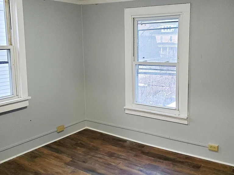 134 Blair St — Photo 5