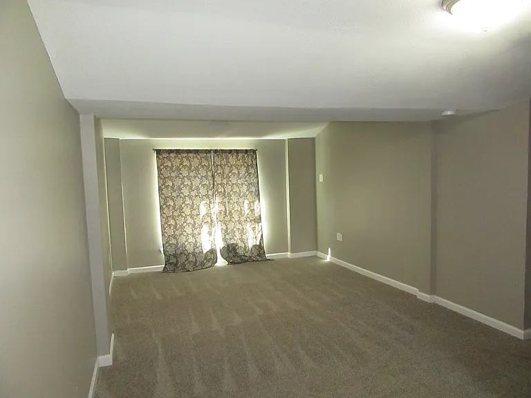 4074 W Freedom Cir — Photo 26