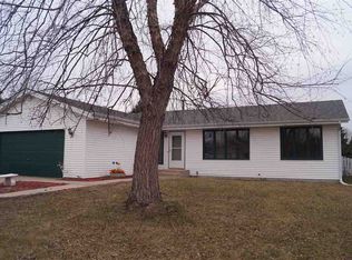 6453 Greystone, Roscoe, IL 61073