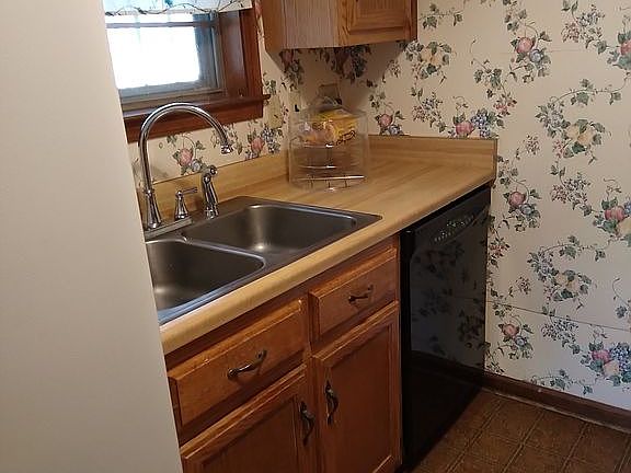 5th image of 4923 Clear Creek Dr