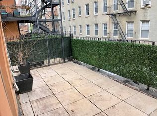 21 W 8th St APT 1R, New York, NY 10011