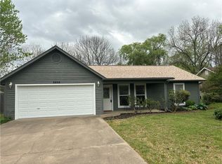 2856 Colton Cv, Fayetteville, AR 72701