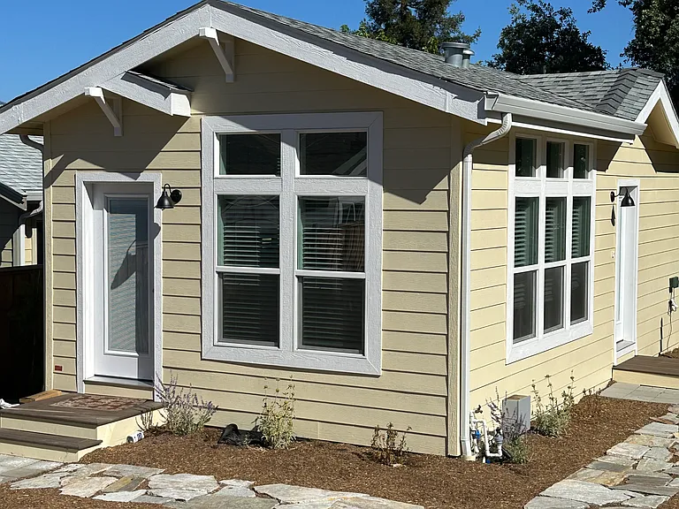 Sandy Ln — Photo 1