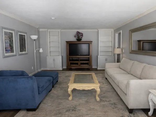 134 Deer Hill Ave, Danbury, CT 06810