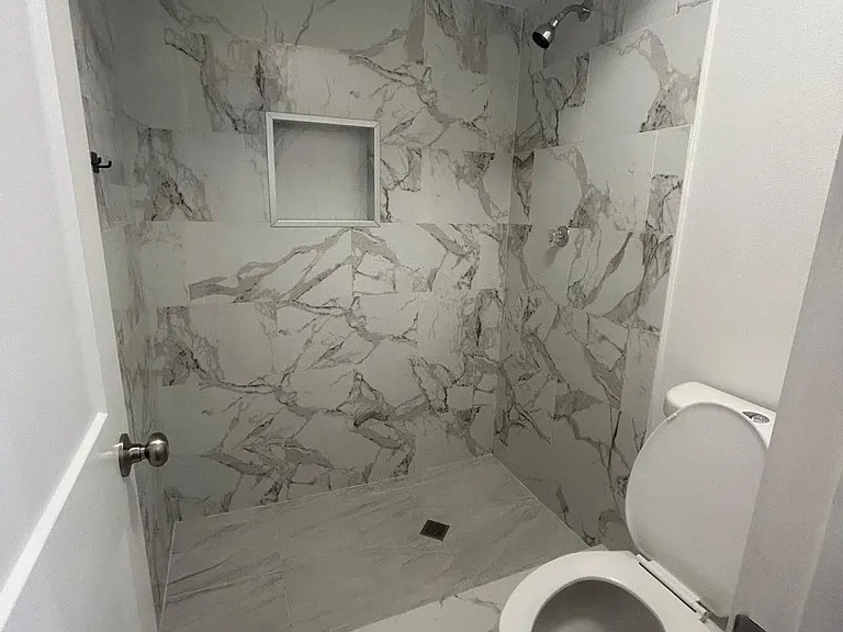 2130 Redleaf Dr — Photo 11