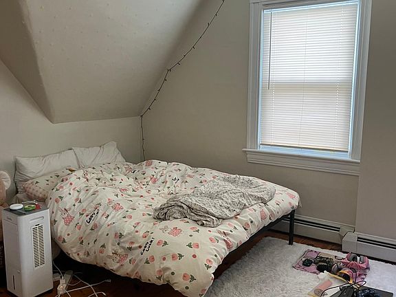 5th image of 383 Angell St #3C