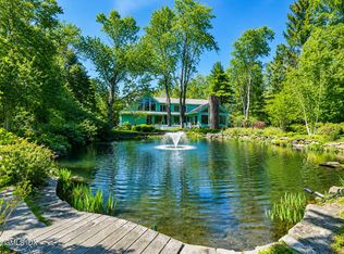 135 & 129 Zaccheus Mead Ln, Greenwich, CT 06831