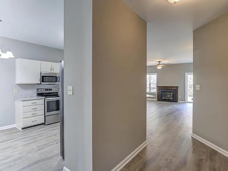 6020 Winterpointe Ln #102 — Photo 15