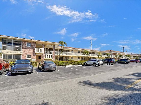 3rd image of 2121 NE 68th St APT 104