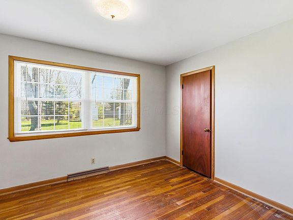 3rd image of 436 Grove St