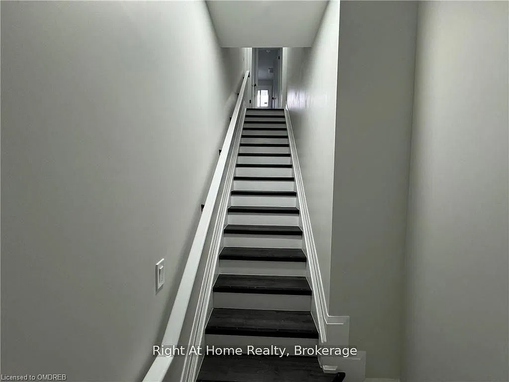 2 bed, $2,500 — Photo 2