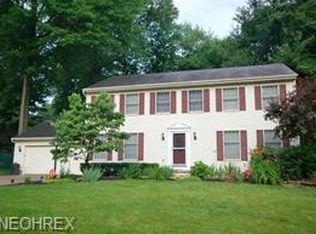 1461 Woodhill Dr NE, Warren, OH