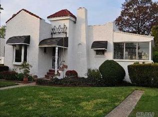 169 Wynsum Ave, Merrick, NY 11566