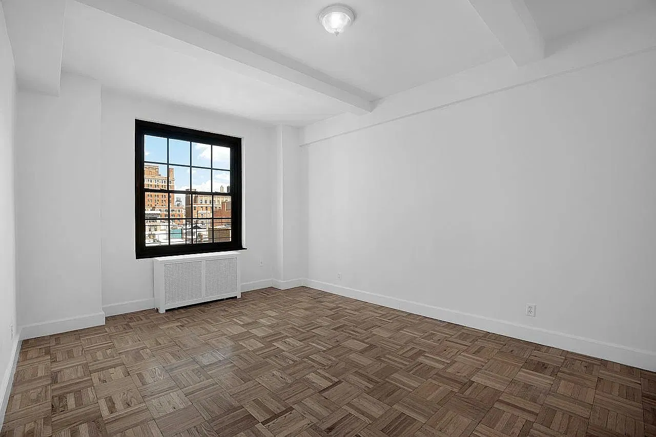 160 West 71st Street — Photo 2