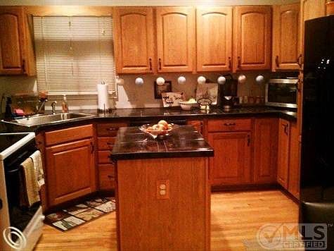 5th image of 4010 Silver Birch Dr