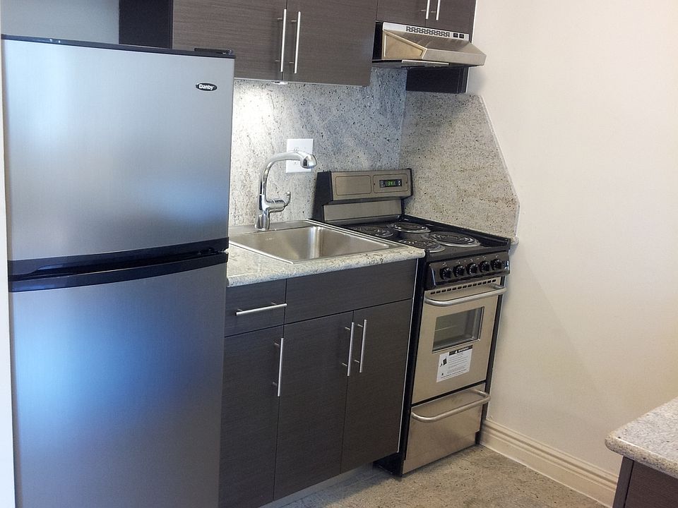 2nd image of 433 W 43rd St APT 2A