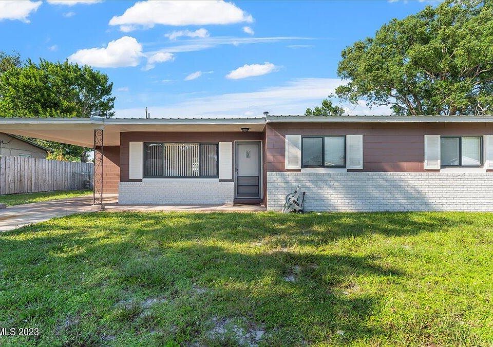 1st image of 940 Cristobal Dr