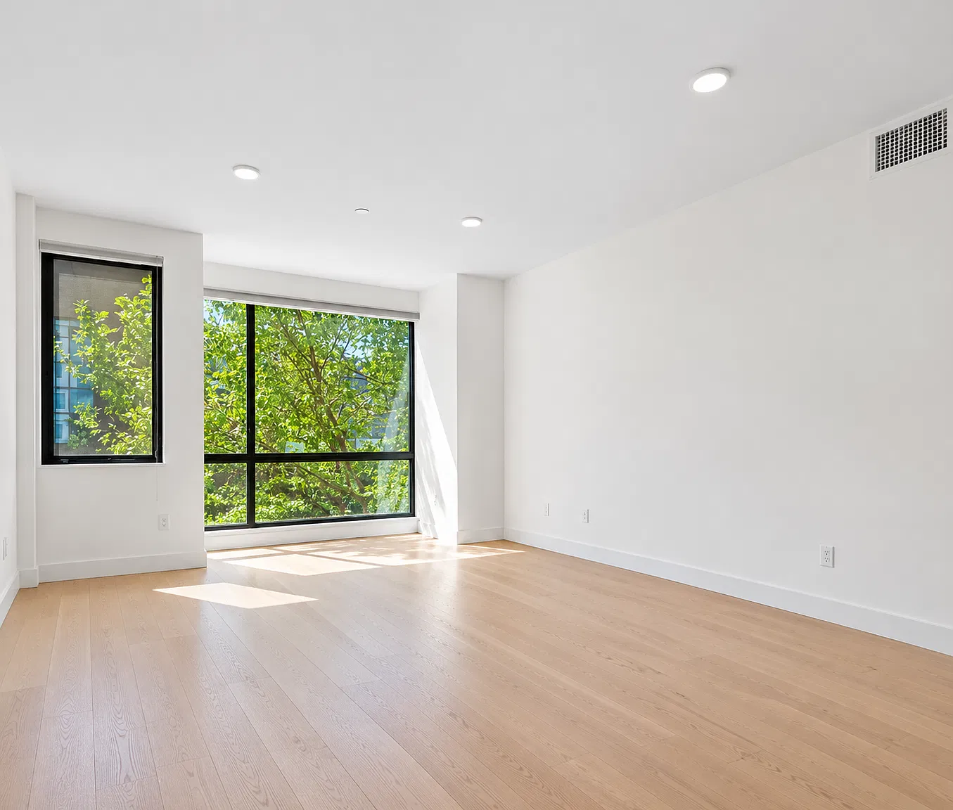 2 bed, 2.0 bath, 1038 sqft, $6,350 — Photo 4