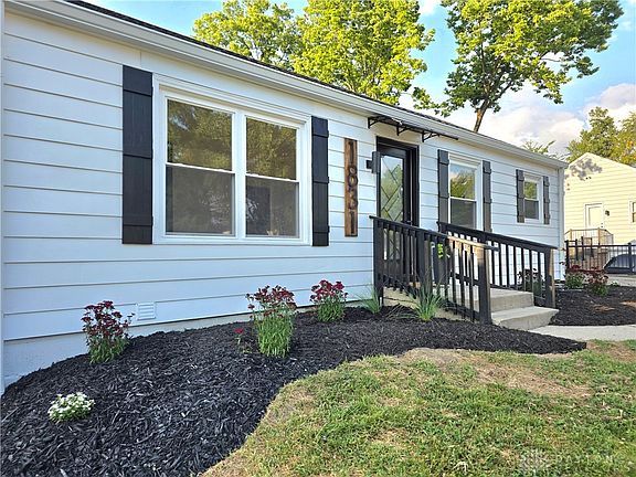 2nd image of 1831 Pinecrest Dr