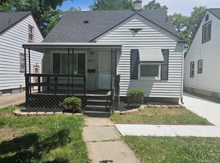 16004 Sumner St, Redford, MI 48239