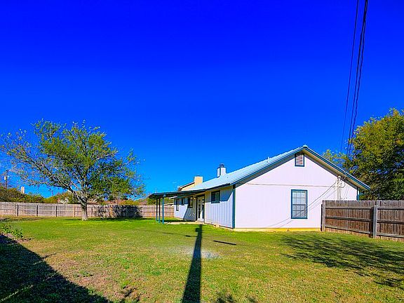 5th image of 226 Cibolo Crossing Dr