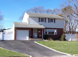 162 Tree Rd, Centereach, NY 11720