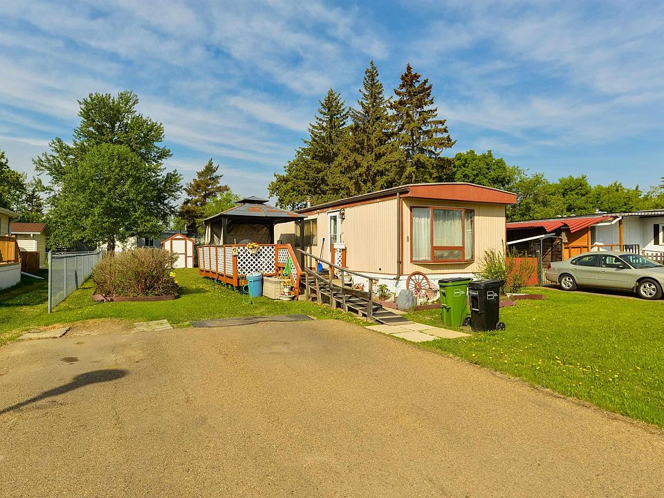 1st image of 8 Keyhole Cres NW