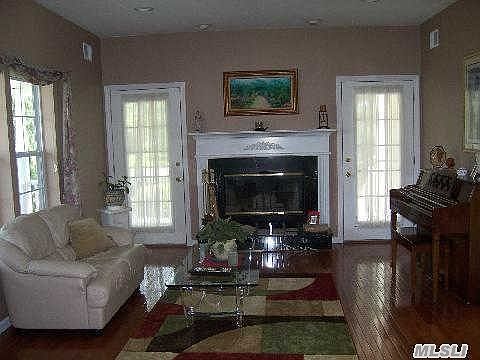 2nd image of 14 Torrington Ln