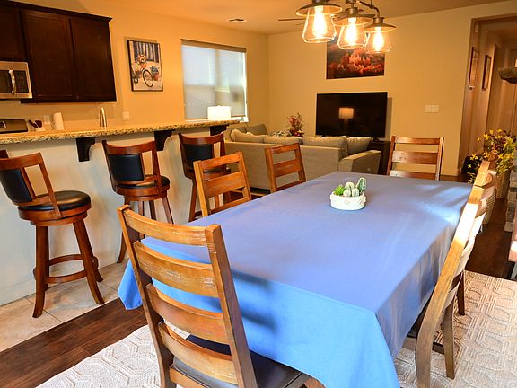 5th image of 2943 S Pardo Calle