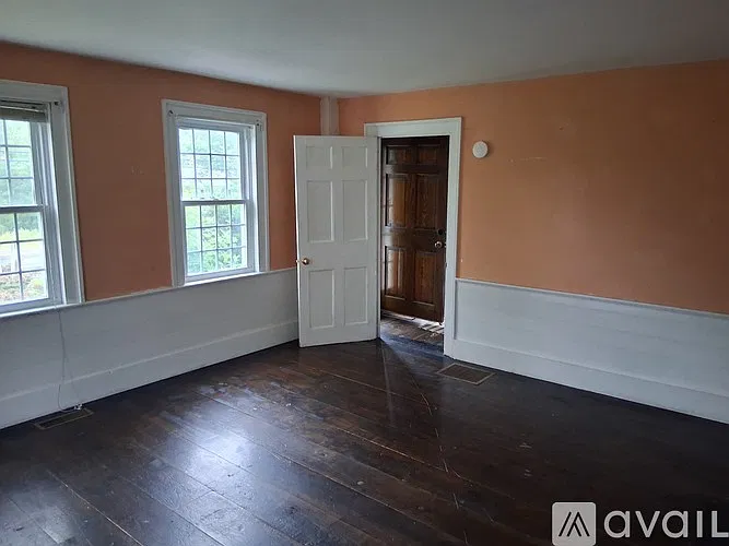 5 bed, 6465 sqft, $750 — Photo 4