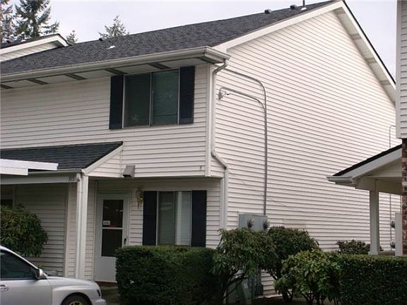 2 Level Townhome