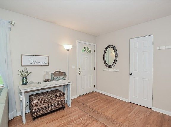 3rd image of 327 Elmwood Dr