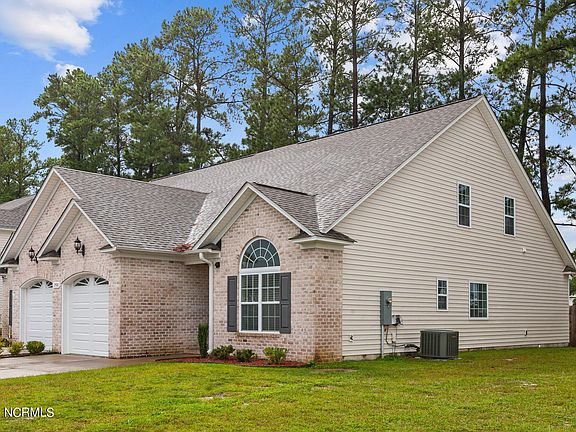 3rd image of 1700 Cambria Drive #B