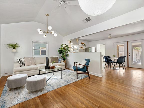 3rd image of 5303 Avenue H