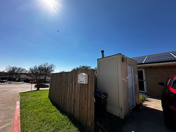 4th image of 1 E Mountain Ln