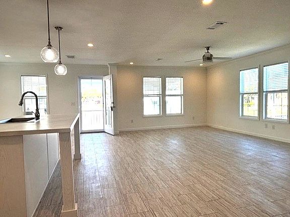 5th image of 621 Playhouse Rd #C175