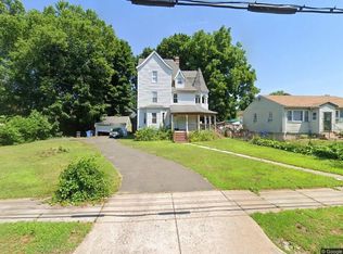 112 Burnham St APT 3, Hartford, CT 06112