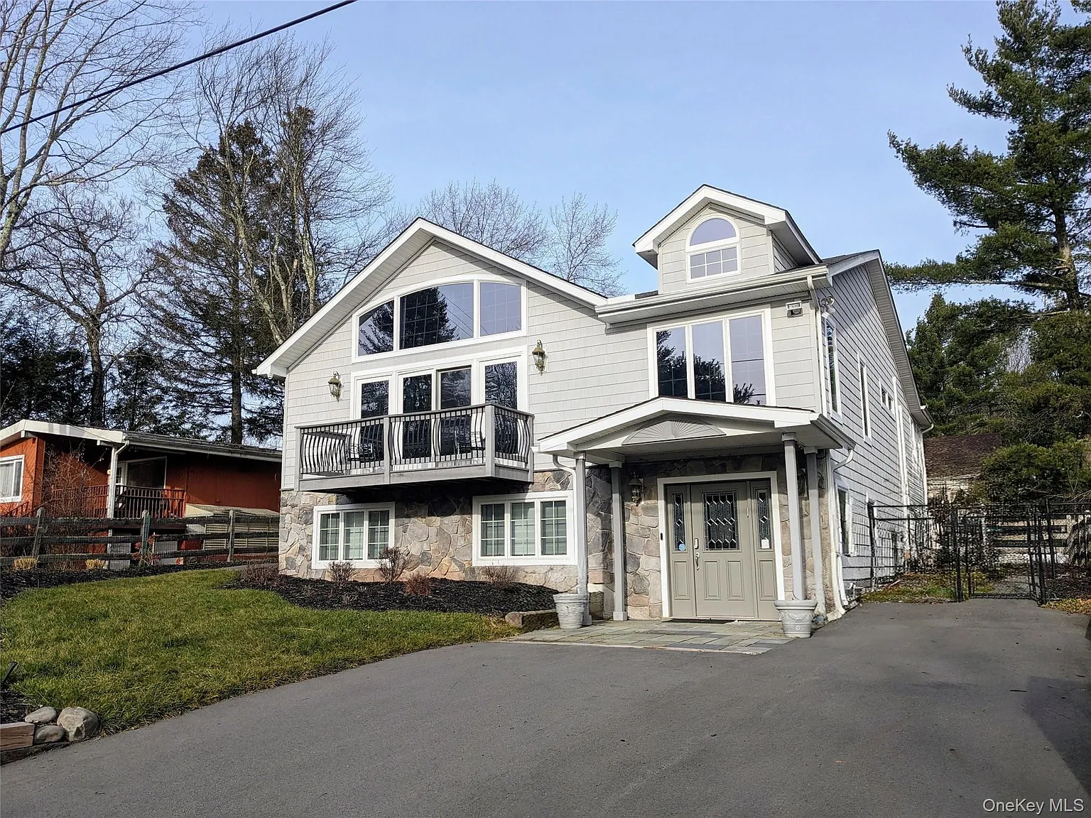 4030 W Shore Drive photo 1