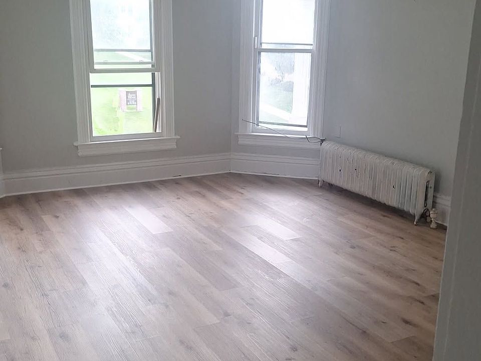 2nd image of 805 S Cedar Ave APT 4