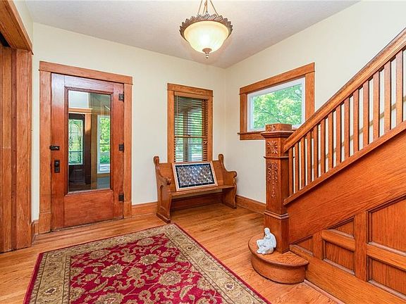 5th image of 724 Hodge Ave