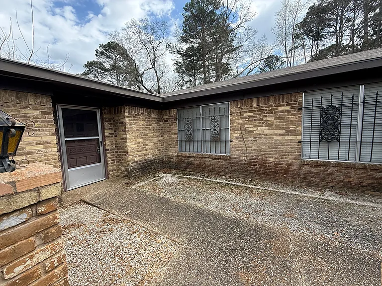 1506 W Fairmont St — Photo 3