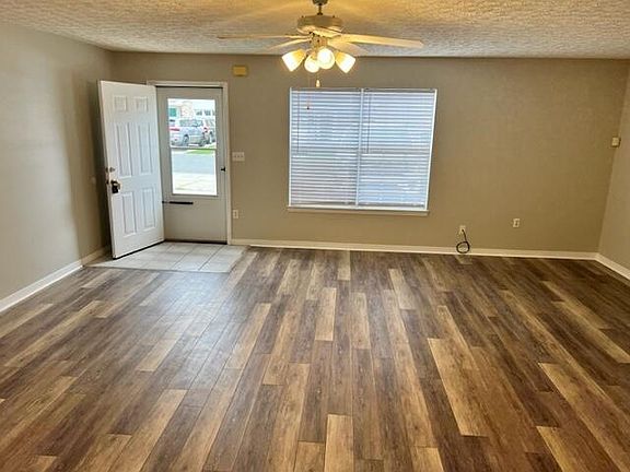 2nd image of 1831 Pointed Leaf Ln